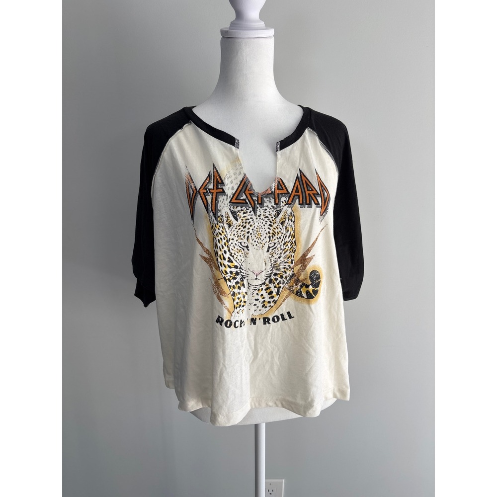 Def Leppard Graphic Tee Women 2X White Black Raglan Rock N Roll Retro Crop Top